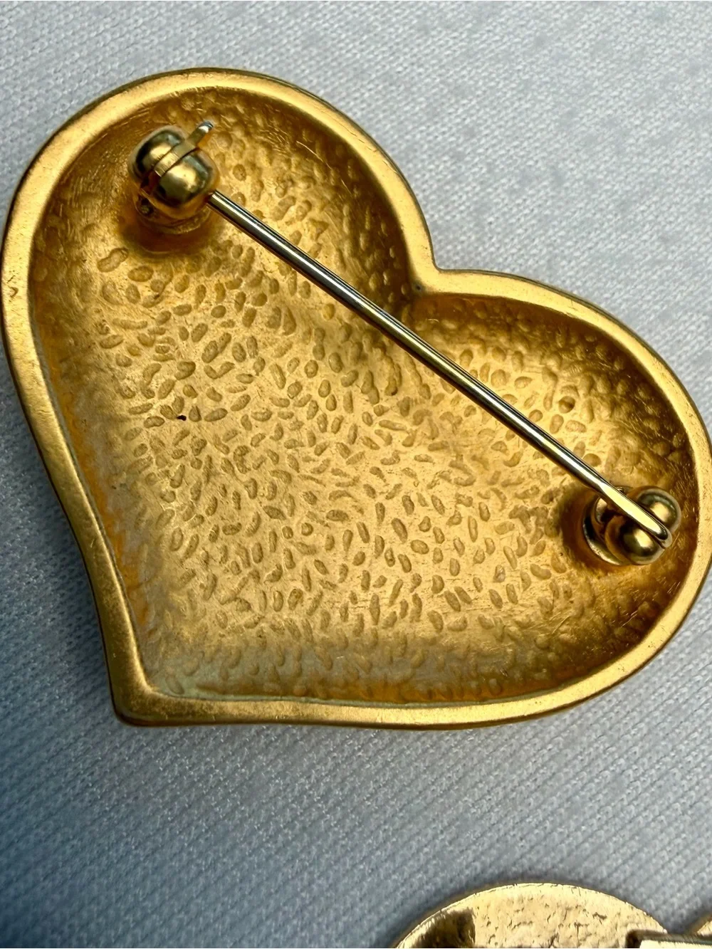 Vintage-Modern-Fashion 5-Brooch  Bundle: Hearts, Sandor etc, GUC - Picture 9 of 13